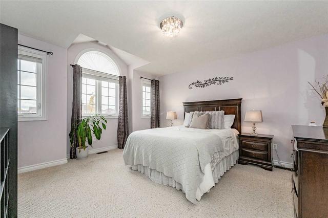 56 Ingram Dr, House detached with 5 bedrooms, 4 bathrooms and 4 parking in Guelph ON | Image 17