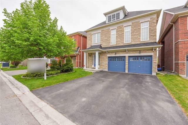404 Nairn Circ, House detached with 4 bedrooms, 4 bathrooms and 6 parking in Milton ON | Image 1
