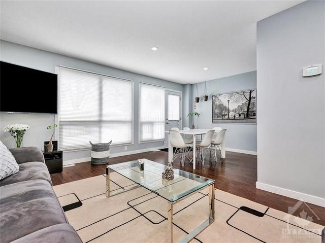 226 Romulus Private, Townhouse with 4 bedrooms, 3 bathrooms and 1 parking in Ottawa ON | Image 6