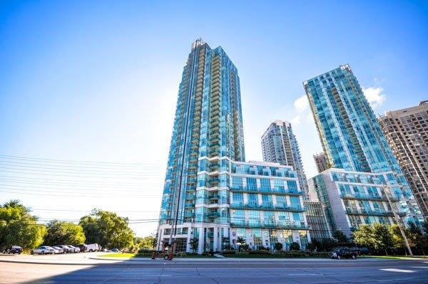 514 - 220 Burnhamthorpe Rd W, Condo with 1 bedrooms, 2 bathrooms and null parking in Mississauga ON | Image 3