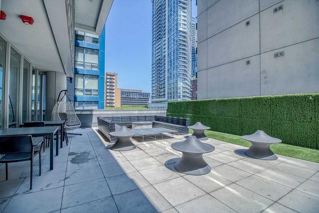 2205 - 68 Shuter St, Condo with 2 bedrooms, 2 bathrooms and 1 parking in Toronto ON | Image 25