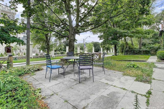 18-20 Austin Terr, House detached with 8 bedrooms, 4 bathrooms and 4 parking in Toronto ON | Image 22