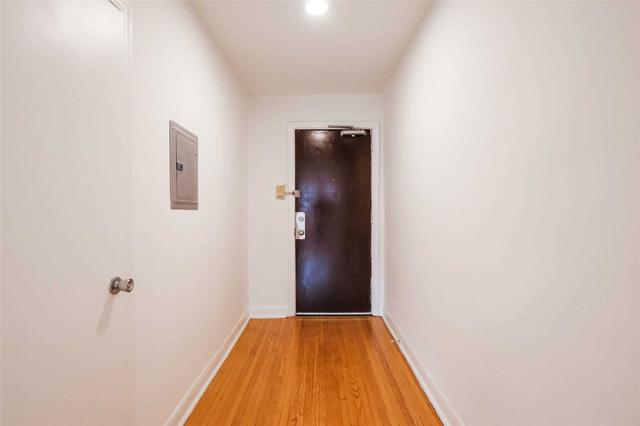 7 - 2880 Keele St, House detached with 2 bedrooms, 1 bathrooms and 1 parking in Toronto ON | Image 25