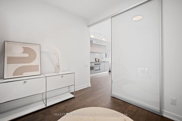 3313 - 3 Gloucester St, Condo with 2 bedrooms, 2 bathrooms and 0 parking in Toronto ON | Image 3