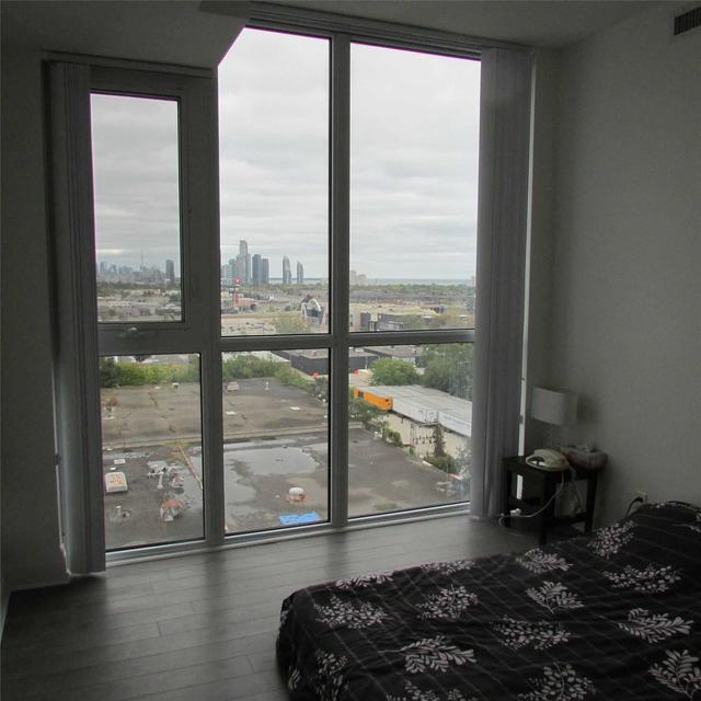 906 - 17 Zorra St, Condo with 2 bedrooms, 2 bathrooms and 2 parking in Toronto ON | Image 2