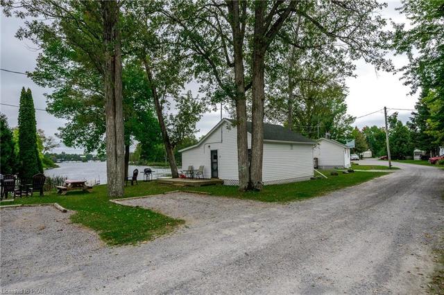 12 Fire Route 122, House detached with 2 bedrooms, 1 bathrooms and 56 parking in Trent Lakes ON | Image 11