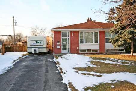 80 Hurley Rd, House semidetached with 2 bedrooms, 1 bathrooms and 4 parking in Ajax ON | Image 1