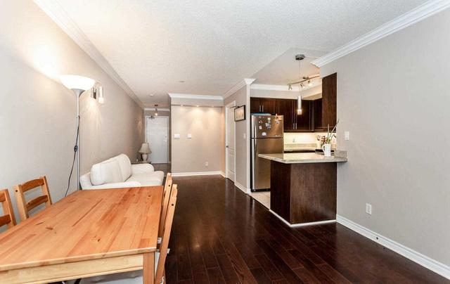 1013 - 2 Rean Dr, Condo with 1 bedrooms, 1 bathrooms and 1 parking in Toronto ON | Image 4