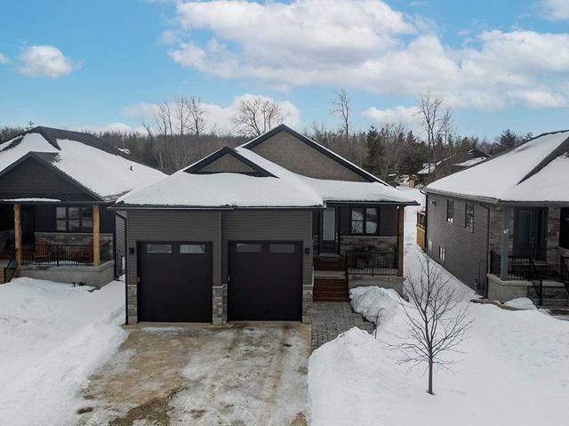 63 Betty Blvd, House detached with 2 bedrooms, 3 bathrooms and 6 parking in Wasaga Beach ON | Image 12