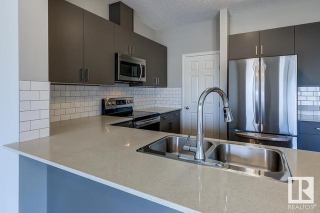 9955 222 St Nw, House detached with 4 bedrooms, 3 bathrooms and 5 parking in Edmonton AB | Image 9