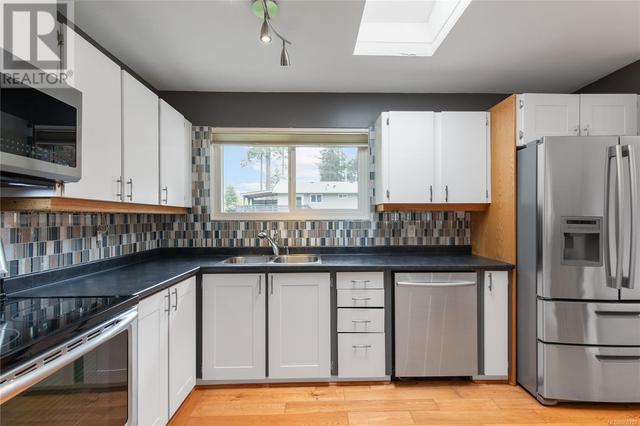 3622 Apsley Ave, House detached with 3 bedrooms, 2 bathrooms and 4 parking in Nanaimo BC | Image 11