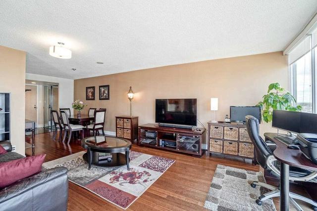 1701 - 50 Eglinton Ave W, Condo with 2 bedrooms, 2 bathrooms and 1 parking in Mississauga ON | Image 2