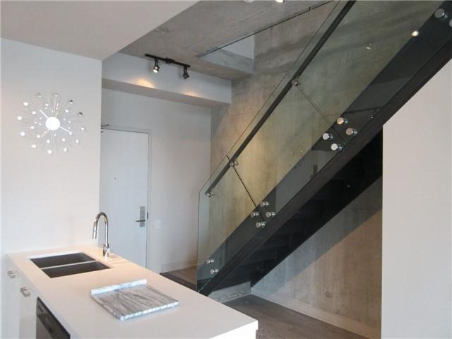 ph1023 - 39 Brant St, Condo with 2 bedrooms, 3 bathrooms and 1 parking in Toronto ON | Image 10