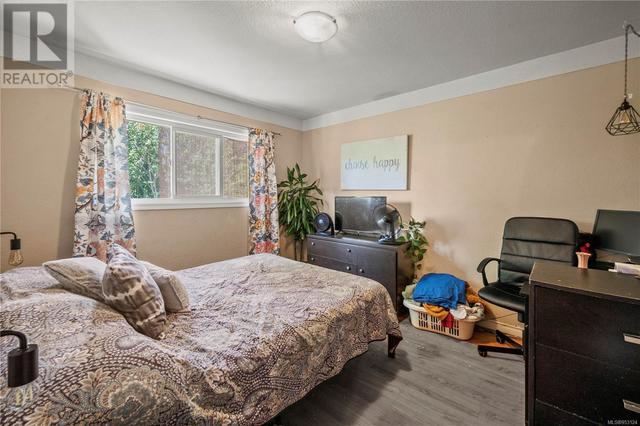 4116 Glanford Ave, House detached with 8 bedrooms, 4 bathrooms and 6 parking in Saanich BC | Image 14