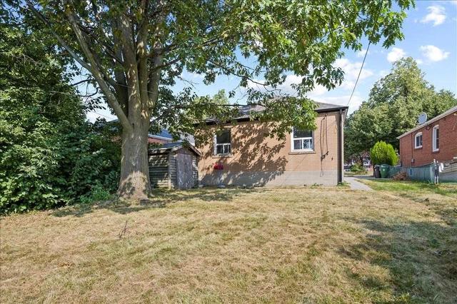 31 Flintridge Rd, House detached with 3 bedrooms, 1 bathrooms and 2 parking in Toronto ON | Image 4