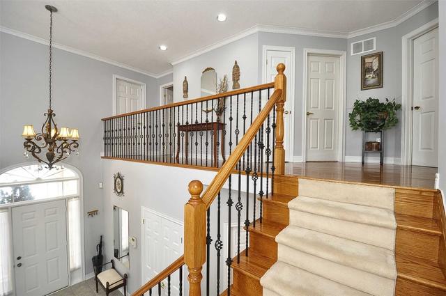 12 Stoneman Crt, House detached with 4 bedrooms, 3 bathrooms and 4 parking in Cambridge ON | Image 15