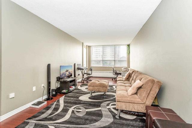 102 - 320 Dixon Rd, Condo with 2 bedrooms, 1 bathrooms and 1 parking in Toronto ON | Image 6