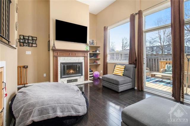 47 - 2669 Southvale Crescent, Townhouse with 3 bedrooms, 2 bathrooms and 2 parking in Ottawa ON | Image 2