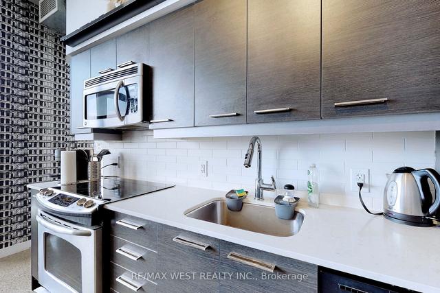 804 - 510 King St E, Condo with 1 bedrooms, 1 bathrooms and 1 parking in Toronto ON | Image 2