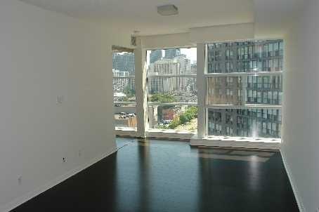 1001 - 11 St Joseph St, Condo with 1 bedrooms, 1 bathrooms and null parking in Toronto ON | Image 2