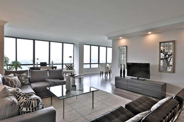 1807 - 65 Skymark Dr, Condo with 2 bedrooms, 2 bathrooms and 1 parking in Toronto ON | Image 1