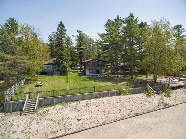 162 Santos Lane, House detached with 3 bedrooms, 2 bathrooms and 5 parking in Wasaga Beach ON | Image 9