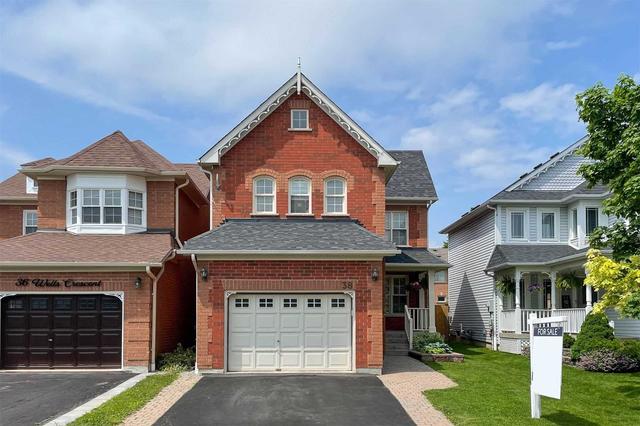 38 Wells Cres, House detached with 4 bedrooms, 4 bathrooms and 3 parking in Whitby ON | Card Image