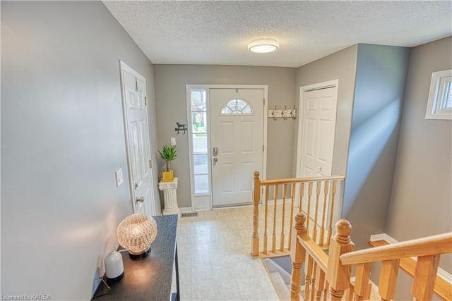 926 Bluffwood Avenue, House detached with 2 bedrooms, 2 bathrooms and null parking in Kingston ON | Image 5