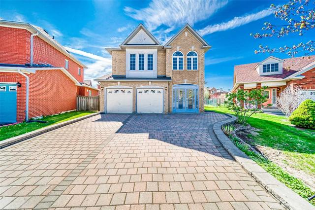 22 Ramsgate Crt, House detached with 3 bedrooms, 3 bathrooms and 7 parking in Markham ON | Card Image