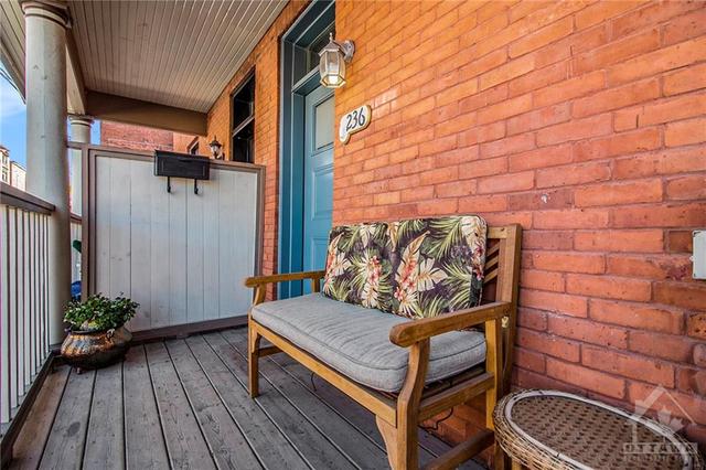 236 Booth Street, Home with 4 bedrooms, 2 bathrooms and 1 parking in Ottawa ON | Image 4