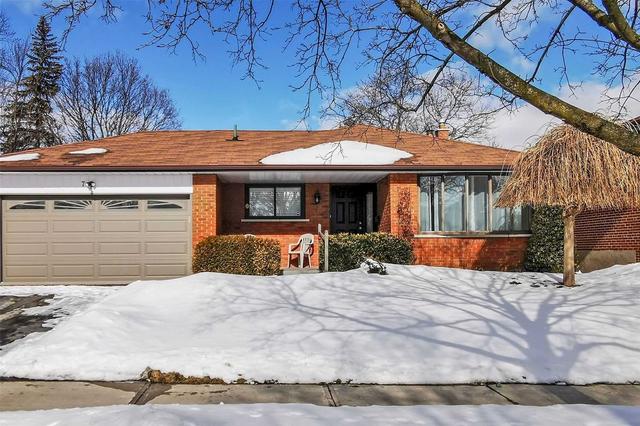 7 Misthollow Sq, House detached with 4 bedrooms, 2 bathrooms and 4 parking in Toronto ON | Card Image