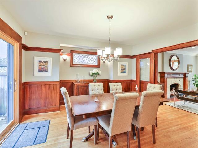 20 Balsam Rd, House detached with 3 bedrooms, 2 bathrooms and 1 parking in Toronto ON | Image 3