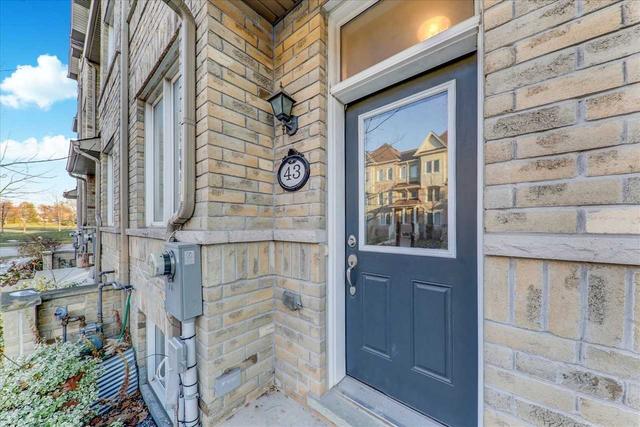 43 Kawneer Terr, House attached with 4 bedrooms, 4 bathrooms and 3 parking in Toronto ON | Image 23