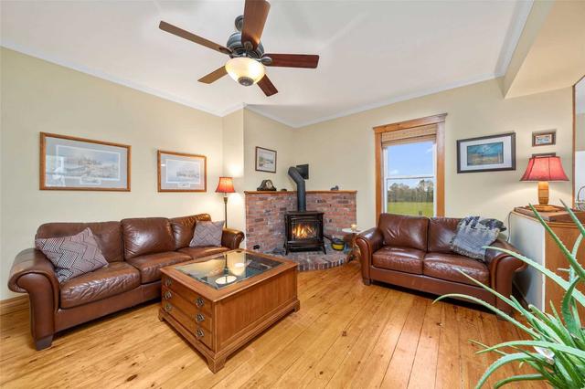 14100 Regional Rd 1 Rd, Home with 5 bedrooms, 2 bathrooms and 12 parking in Uxbridge ON | Image 9