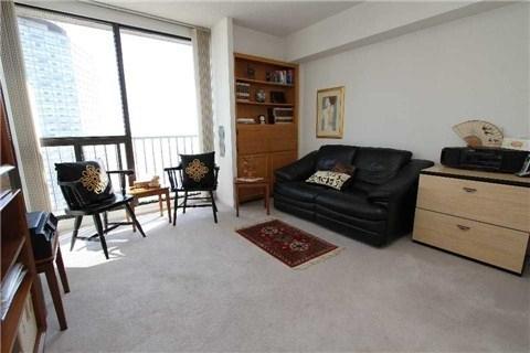 2433 - 33 Harbour Sq W, Condo with 2 bedrooms, 3 bathrooms and 1 parking in Toronto ON | Image 11