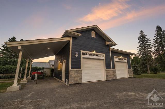 3605 Front Road, House detached with 4 bedrooms, 3 bathrooms and 10 parking in East Hawkesbury ON | Image 24