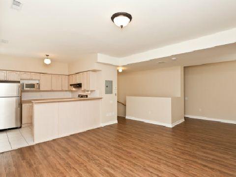 th145 - 760 Lawrence Ave W, Townhouse with 3 bedrooms, 3 bathrooms and null parking in Toronto ON | Image 2