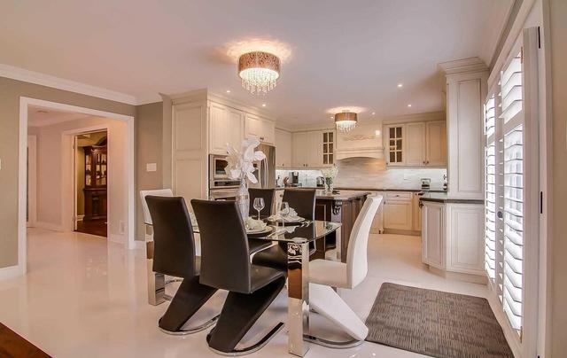 2144 Langtry Dr, House detached with 4 bedrooms, 4 bathrooms and 8 parking in Oakville ON | Image 8