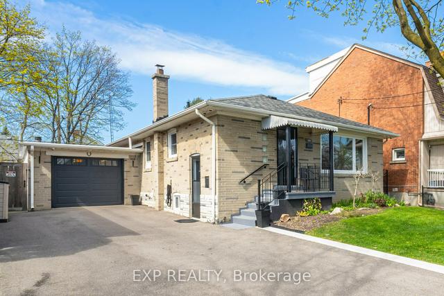 54 William St, House detached with 3 bedrooms, 2 bathrooms and 5 parking in Toronto ON | Image 1