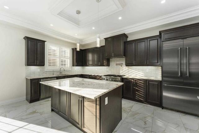 382 Torrey Pines Rd, House detached with 5 bedrooms, 5 bathrooms and 7 parking in Vaughan ON | Image 3