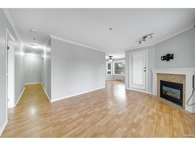 209 - 5977 177b Street, Condo with 2 bedrooms, 2 bathrooms and 1 parking in Surrey BC | Image 1