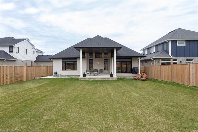46 Cedarvale Lane, House detached with 3 bedrooms, 2 bathrooms and 8 parking in Southwold ON | Image 36