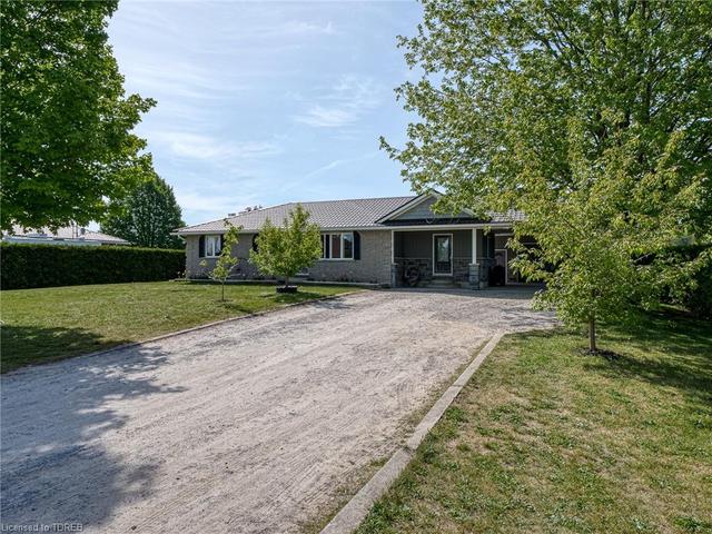 926 Norfolk County Rd 21, House detached with 5 bedrooms, 2 bathrooms and 8 parking in Norfolk County ON | Image 5