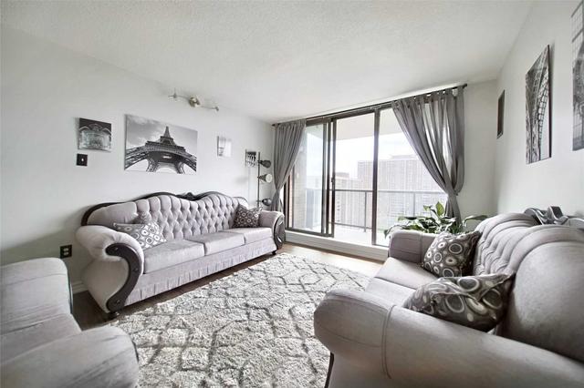 1806 - 17 Knightsbridge Rd, Condo with 1 bedrooms, 1 bathrooms and 1 parking in Brampton ON | Image 2