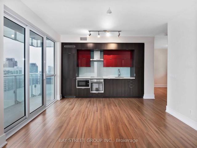 3311 - 300 Front St W, Condo with 2 bedrooms, 2 bathrooms and 1 parking in Toronto ON | Image 38