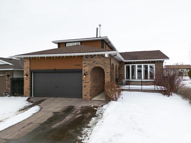 15808 99 St Nw, House detached with 7 bedrooms, 4 bathrooms and null parking in Edmonton AB | Image 1