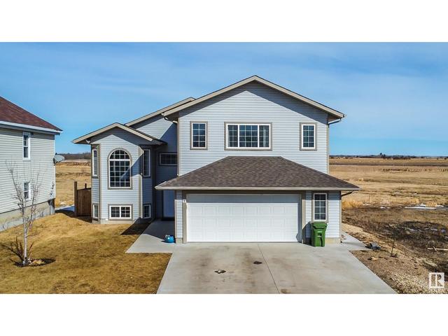 4210 55 Av, House detached with 5 bedrooms, 3 bathrooms and 4 parking in Lamont AB | Image 2