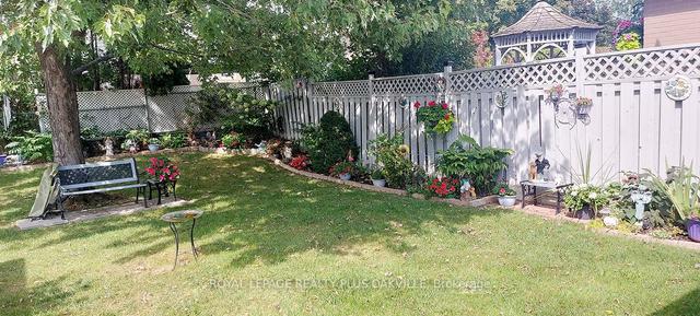 52 Glebe Cres, House detached with 2 bedrooms, 2 bathrooms and 8 parking in Brampton ON | Image 19