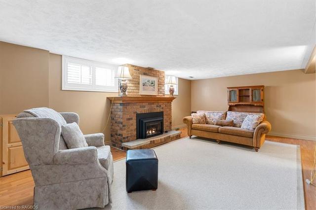 560 5th Street E, House detached with 3 bedrooms, 2 bathrooms and 5 parking in Owen Sound ON | Image 10