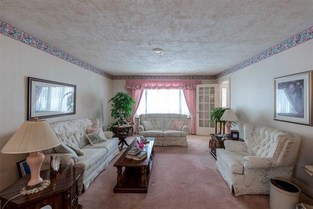 80 Peter St, House detached with 2 bedrooms, 2 bathrooms and 4 parking in Markham ON | Image 24